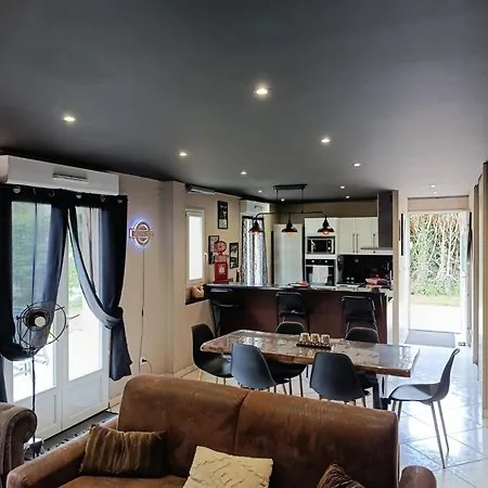 Le Manhattan Authentique Maison Climatisee 78 M2 דירה